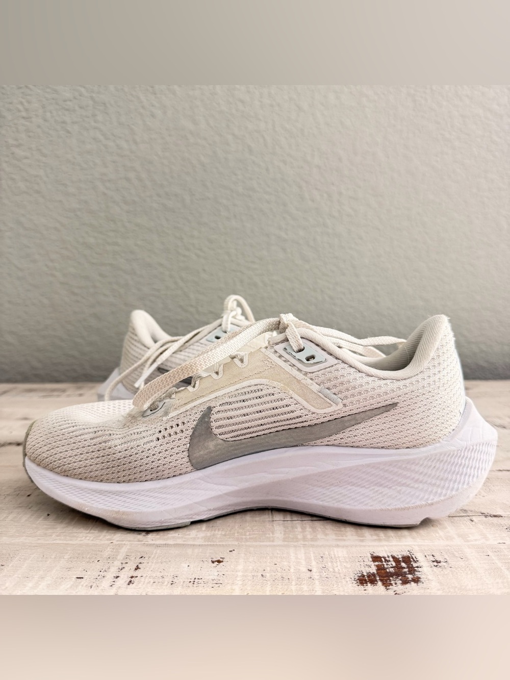 Nike Downshifter 13 Women’s Running Shoes White Gray Sneakers Size 5 DV3854-101 - Picture 8 of 13